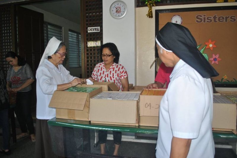 SISTERS OF MOUNT CARMEL - PHILIPPINES CHRISTMAS GIFT GIVING